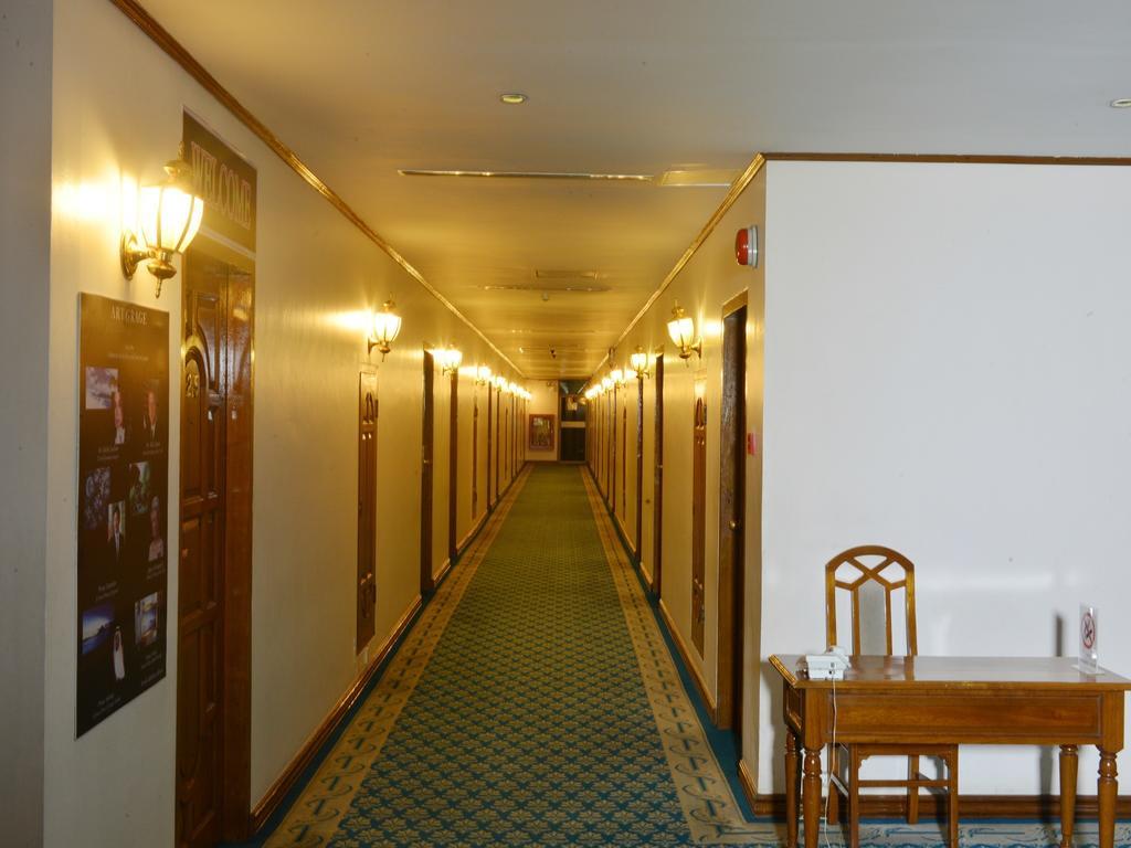 יאנגון Golden Butterfly Hotel מראה חיצוני תמונה