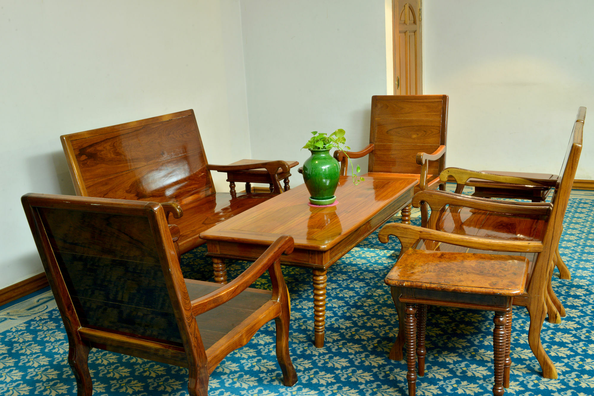 יאנגון Golden Butterfly Hotel מראה חיצוני תמונה