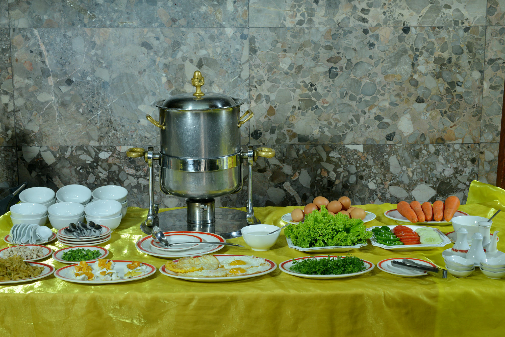 יאנגון Golden Butterfly Hotel מראה חיצוני תמונה